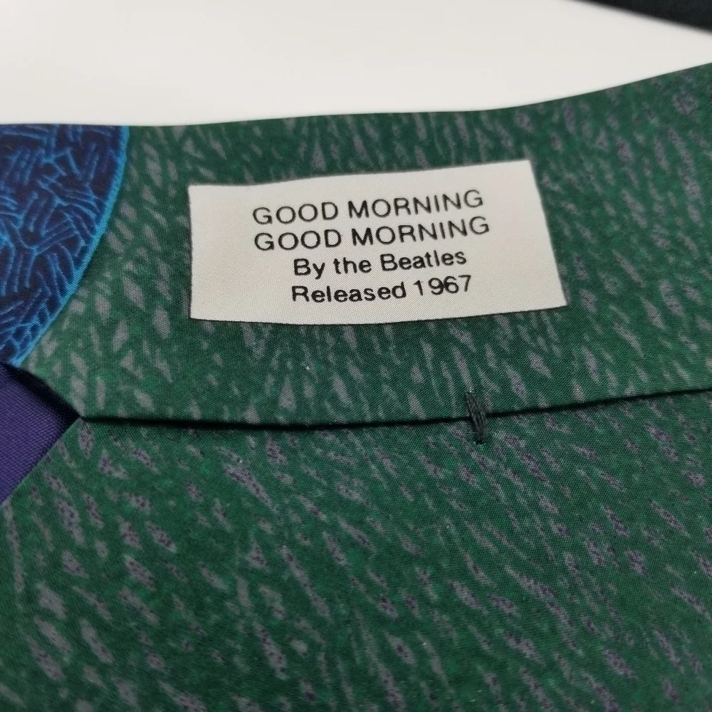vintage 1991 the Beatles Good Morning Good Morning silk tie